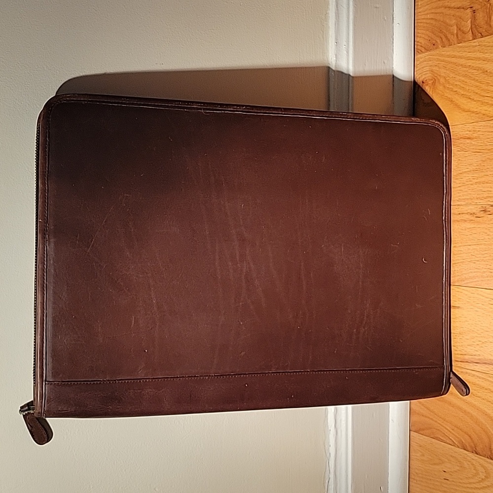 Vintage Coach leather oversized portfolio